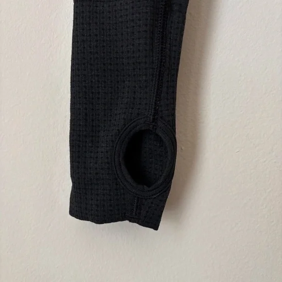 Gymshark Vital Crop Top Small Black Long Sleeve - Picture 4 of 7